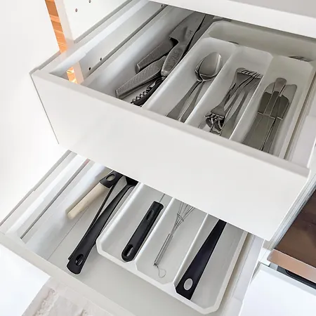 Private With Bathroom And Kitchen, Location *