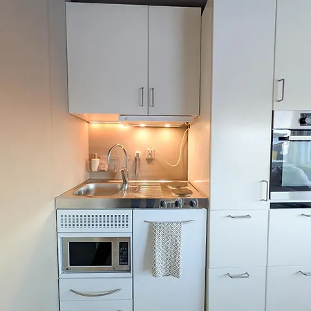 Private With Bathroom And Kitchen, Location Apartamento