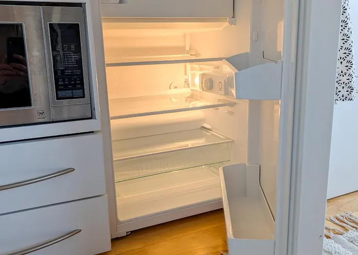 Private With Bathroom And Kitchen, Location Apartamento *